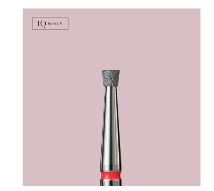 odwrócony (15) IQ NAILSb.webp