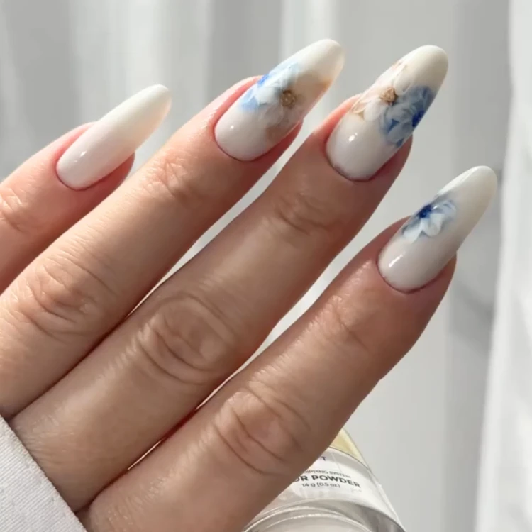 Grafiki-rozmiar-1x1-2-17 (1).webp