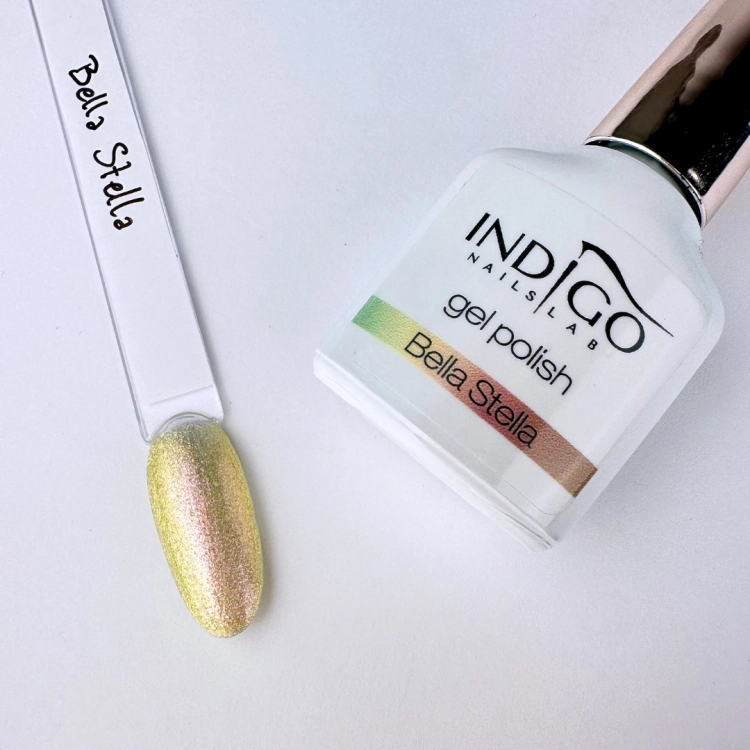 BELLA STELLA nail.jpg
