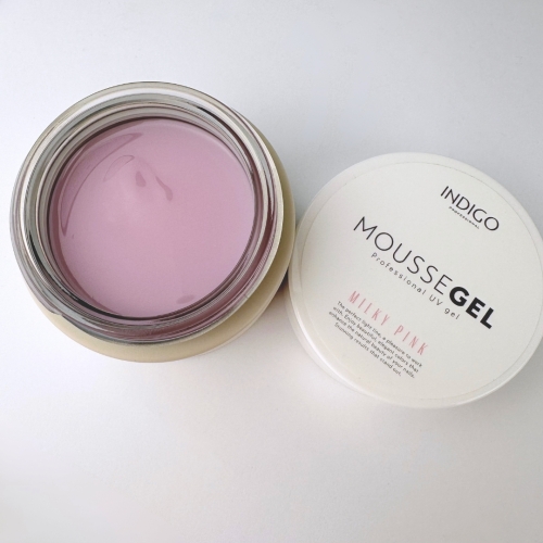 Mousse gel MILKY PINK swatch.jpg